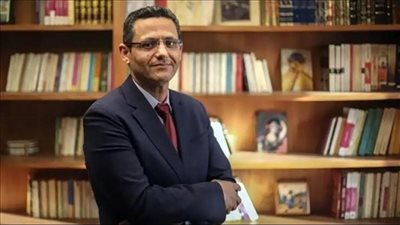 نقيب الصحفيين  يفتتح معرض أحمد عمر وسامي البلشي  بالزمالك 