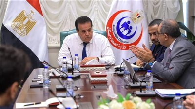 وزير الصحة يعقد اجتماعا بشأن إنشاء مصنع السرنجات ذاتية التلف