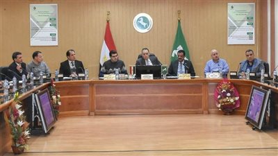 محافظ الشرقية يترأس اجتماع مجلس إدارة المناطق الصناعية 	لدفع عجلة الإستثمار
