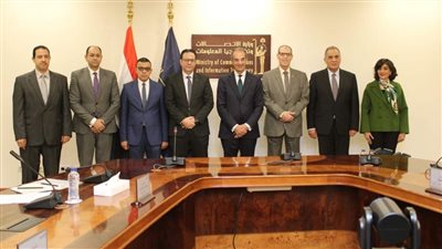 وزير الاتصالات ورئيس النيابة الإدارية يبحثان الاستعانة بتطبيقات الذكاء الاصطناعي 