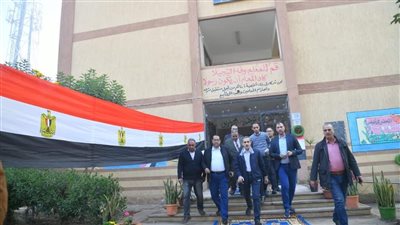 محافظ الغربية يواصل جولاته لمتابعة جاهزية لجان الانتخابات بجولة صباحية بقطور