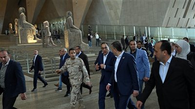 رئيس الوزراء يتفقد المتحف المصري الكبير لمتابعة تطورات الأعمال