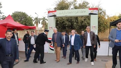 وزير الزراعة يطمئن على جاهزية اللجنة الانتخابية بمقر هيئة التنمية الزراعية  