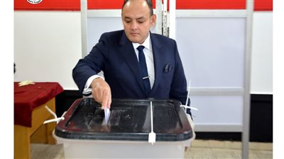 وزير التجارة يدلي بصوته في الانتخابات الرئاسية بمدينة 6 أكتوبر