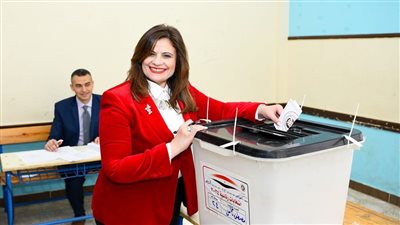وزيرة الهجرة تدلي بصوتها في الانتخابات الرئاسية المصرية 2024