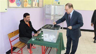 المستشار حماده الصاوي يدلي بصوته في انتخابات الرئاسة ويشيد بالصورة الإيجابية للمصريين