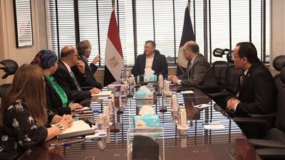 وزير السياحة والآثار يبحث استراتيجية الترويج لسياحة اليخوت في مصر