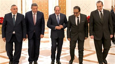 المرشحون في الانتخابات الرئاسية يلتقون الرئيس السيسي ويعرضون عليه برامجهم ورؤاهم 