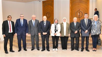 وزيرة البيئة تشارك في اطلاق مسابقة يوني جرين لإيجاد حلول لأثار تغير المناخ