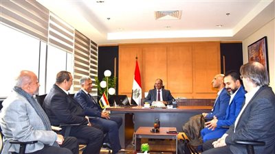 نائب وزير الإسكان يلتقى مسئولى إحدى الشركات الألمانية المتخصصة لتطوير إدارة مياه الشرب