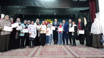 وكيل تعليم الغربية يشهد حفل تكريم الطلاب والمعلمين الحاصلين علي المراكز الجهوري