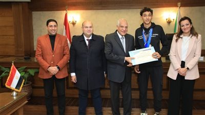 محافظ الجيزة يكرم 13 لاعباً من أبطال القومي للموهبة والبطل الأوليمبي