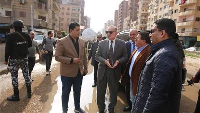 محافظ كفرالشيخ يتفقد جهود الاجهزه في أعمال رفع مخلفات الأمطار والاشغالات والقمامة ويتابع الخدمات 