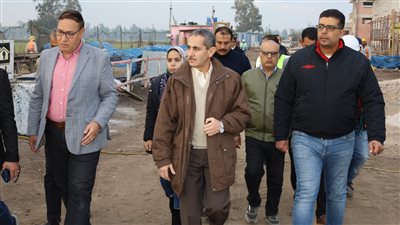 محافظ الغربية ورئيس شركة المياة يتابعون تنفيذ برنامج خدمات الصرف الصحي ببسيون