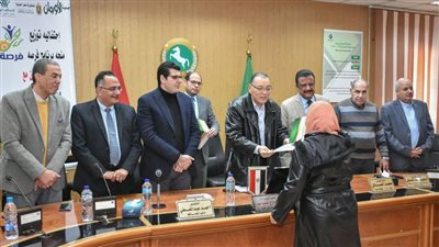 الشرقية.. المحافظ يسلم 171 شيك بقيمة 4 مليون من برنامج فرصة