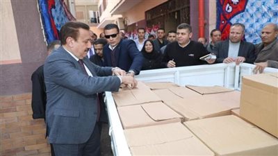  محافظ المنوفية يوزع مواد غذائية وبطاطين على نزلاء مؤسسة الرعاية الاجتماعية بمنوف