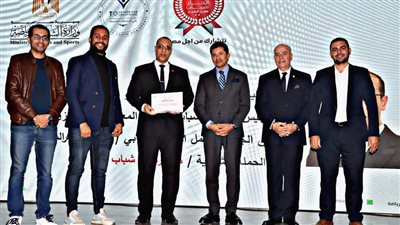 وزير الشباب يُكرم أعضاء اتحاد شباب كفر الشيخ وحملة بشبابها لجهودهم في تنمية الوعي والمشاركة السياسية