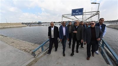 وزير الإسكان يتفقد محطة تنقية مياه الشرب بإمبابة بطاقة 1.3 مليون م3 يومياً