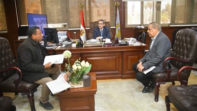 محافظ الغربية يجتمع مع حماية النيل لوضع آليات لإزالة التعديات على نهر النيل