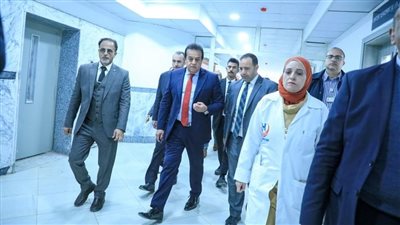 وزير الصحة يتفقد أعمال التطوير الجارية بمستشفى الشيخ زايد المركزي