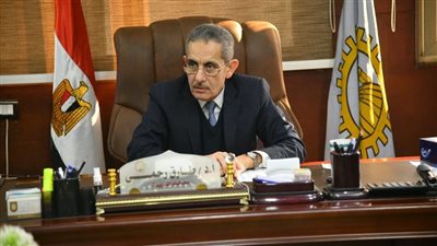 محافظ الغربية يجتمع مع مقاولي الرصف للانتهاء من رصف طرق المحافظة