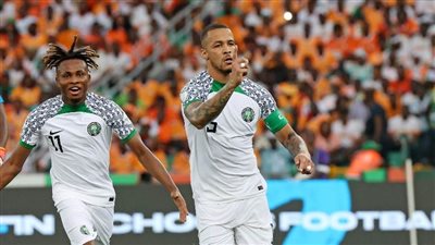 نيجيريا تسحق الجابون برباعية وتتأهل لنهائي الملحق الإفريقي