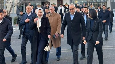 وزير الإسكان يزور عددا من مشروعات مجموعة 
