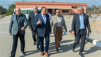 وزير الإنتاج الحربي في زيارة مفاجئة لشركة أبو زعبل للكيماويات المتخصصة