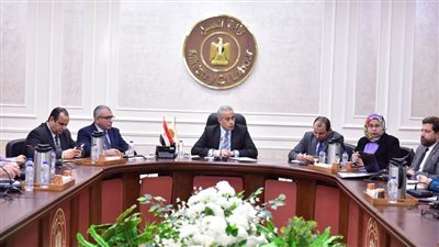 وزير العمل: تسليم 