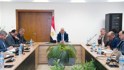 وزير الري : متابعة إنهاء كافة الإدارات لأعمال تطهير الترع والمصارف قبل فترة أقصى الإحتياجات المائية 