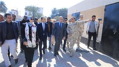 حياة كريمة محافظ سوهاج يتفقد المشروعات بقرى طما