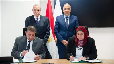 وزير الري ومحافظ القليوبية يشهدان توقيع بروتوكول لتعظيم الاستفادة من أملاك الري بالمحافظة 