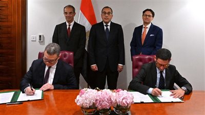رئيس الوزراء يشهد توقيع اتفاقية تعاون بين  