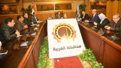 محافظ الغربية يعقد اجتماعين مع وفد صندوق التنمية الحضرية وهيئة الأوقاف