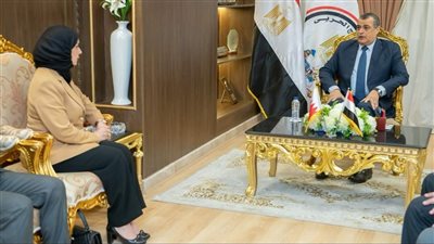 وزير الإنتاج الحربي يبحث مع سفيرة البحرين سبل التعاون المشترك