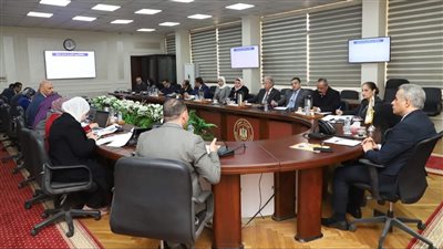 مشروع قانون العمالة المنزلية.. عقد عمل نموذجي يتضمن الحقوق والواجبات الملقاة على 