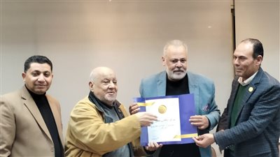 قصور الثقافة تحتفي بالمسيرة الإبداعية لمصطفى نصر
