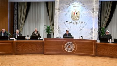 رئيس الوزراء يستعرض توجيهات الرئيس للحكومة لدعم ذوى الهمم