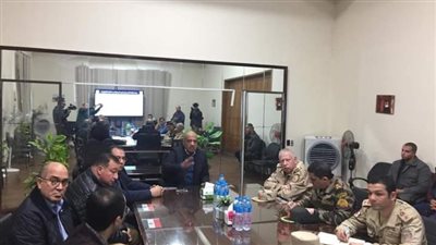 وزير قطاع الأعمال يتابع تطوير مجمع مصر للغزل والنسيج بالبحيرة