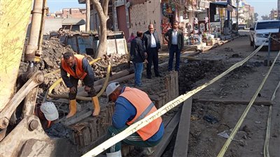 محافظ كفرالشيخ يكلف بسرعة إصلاح هبوط أرضى بخط إنحدار محطة الصرف الصحى بالعجوزين
