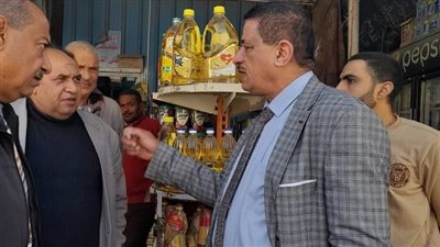 محافظ أسيوط يوجه بزيادة منافذ بيع السلع الغذائية بأسعار مخفضة