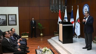 مدبولي يُشيد بتنفيذ مشروع 