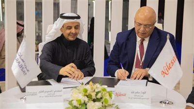 المصرية للاتصالات توقع شراكة استراتيجية مع نايل سات وعرب سات