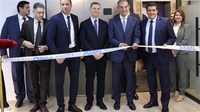 وزير الإتصالات يفتتح المقر الجديد لمركز الخدمات العالمية لشركة 