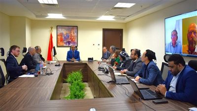 وزير الإسكان يتابع موقف تنفيذ برنامج خدمات الصرف الصحي المستدامة في المناطق الريفية