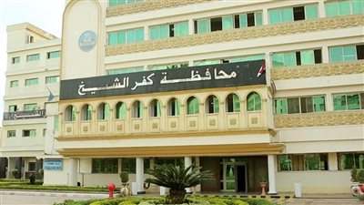 محافظ كفراللشيخ يتابع جهود الوحدات المحلية بالمراكز والمدن في كسح مياه الأمطار و تطهير شبكات الصرف الصحي ورفع الإشغالات ومتابعة حركة نقل الركاب بالمواقف