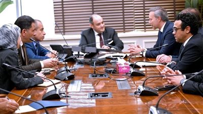 وزير التجارة يبحث مع وفد شركة بي اس اتش العالمية خططها بالسوق المصري