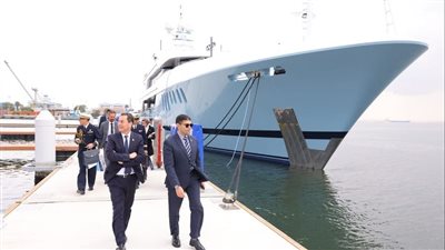 السفير الفرنسي: 
