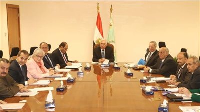 وزير الزراعة يتابع الموقف التنفيذي للمشروعات الممولة من برنامج التنمية الزراعية