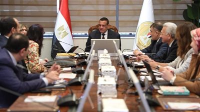 وزير التنمية المحلية يبحث مع وفد هيئة فولبرايت مصر مجالات التعاون المشترك